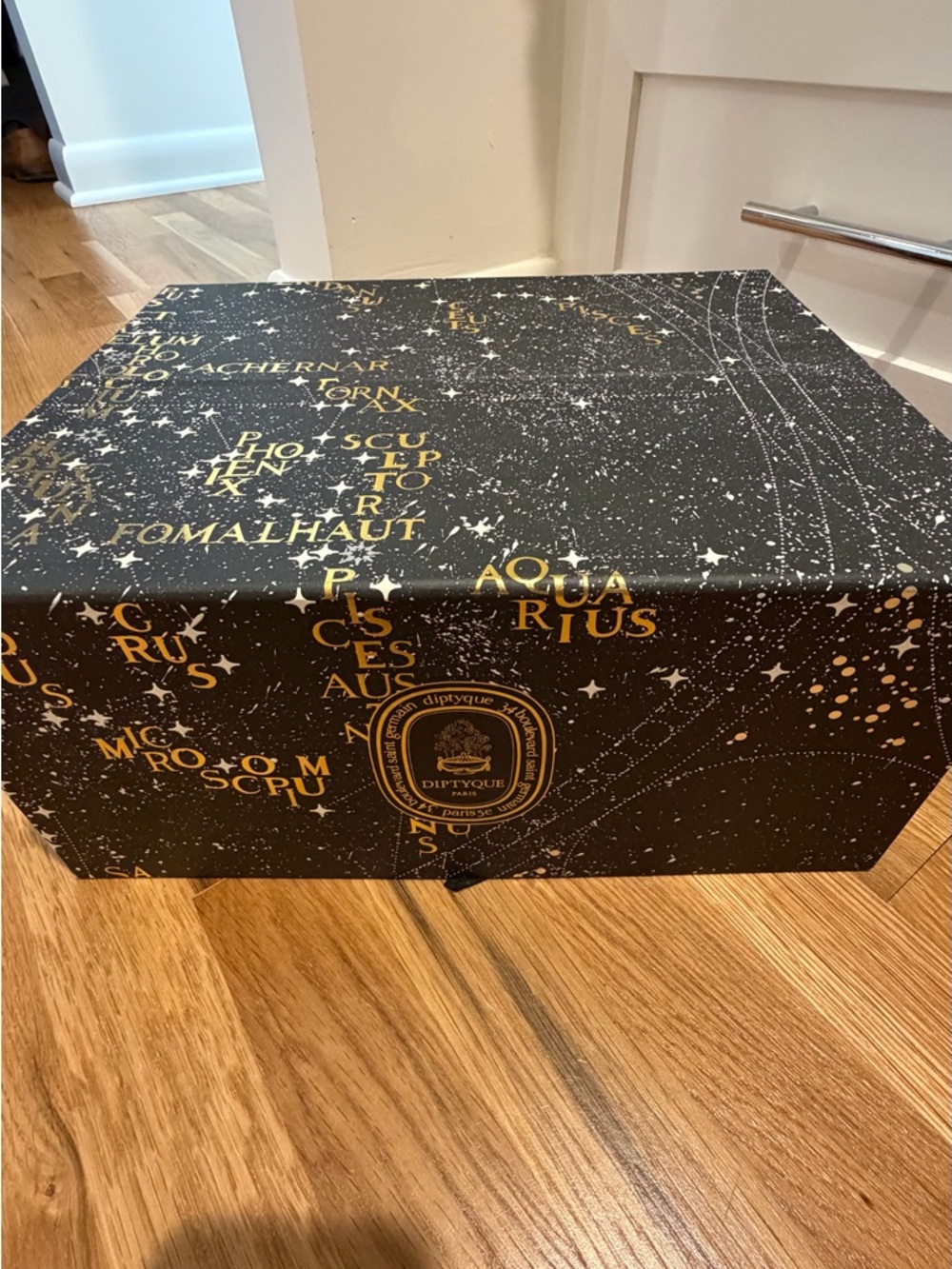 diptyque Black and Gold Zodiac Gift Box